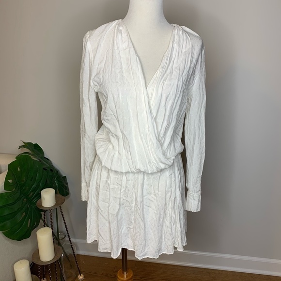 BCBGeneration Dresses & Skirts - BCBGeneration- White Long Sleeve Dress
